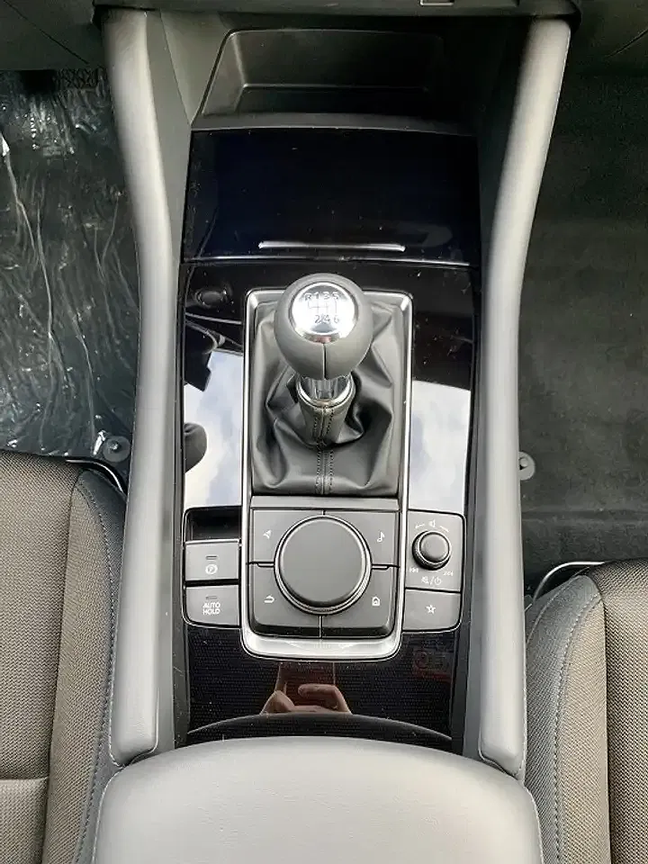 Mazda 3 - Thumbnail 11