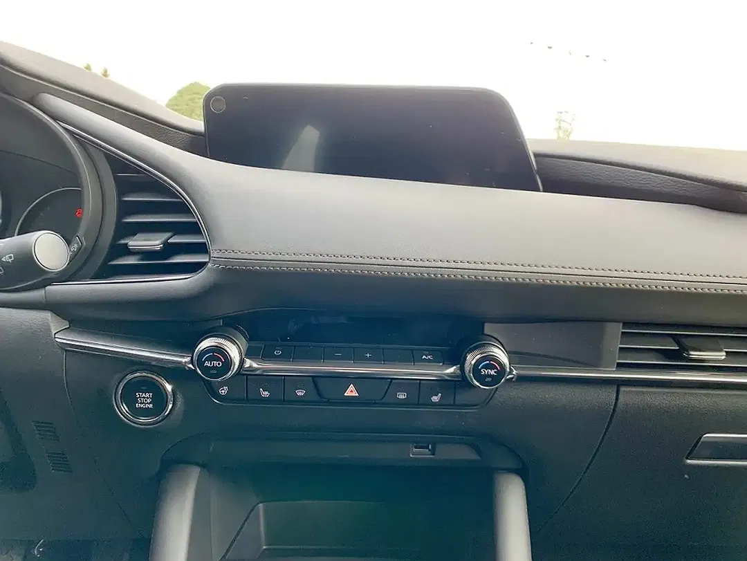 Mazda 3 - Thumbnail 12