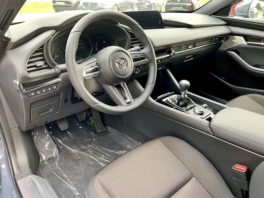 Mazda 3 - Thumbnail 14