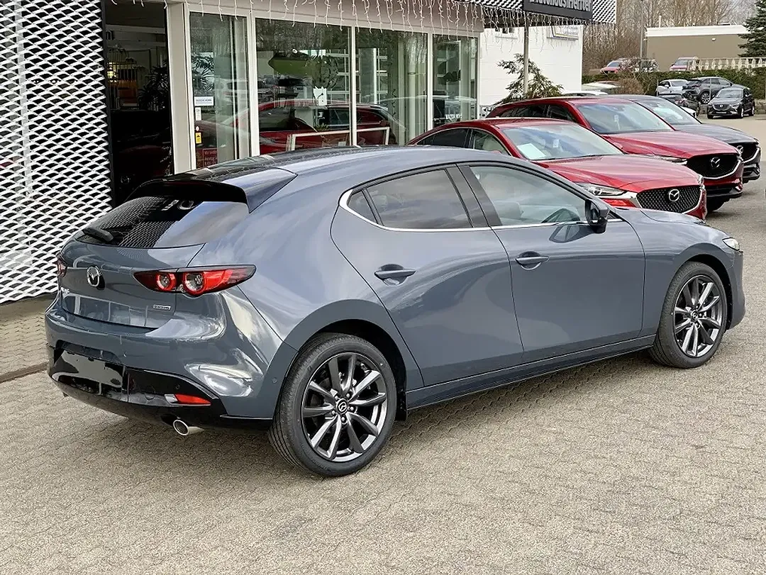 Mazda 3 - Thumbnail 6