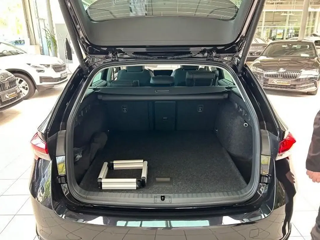Skoda Octavia - Thumbnail 8