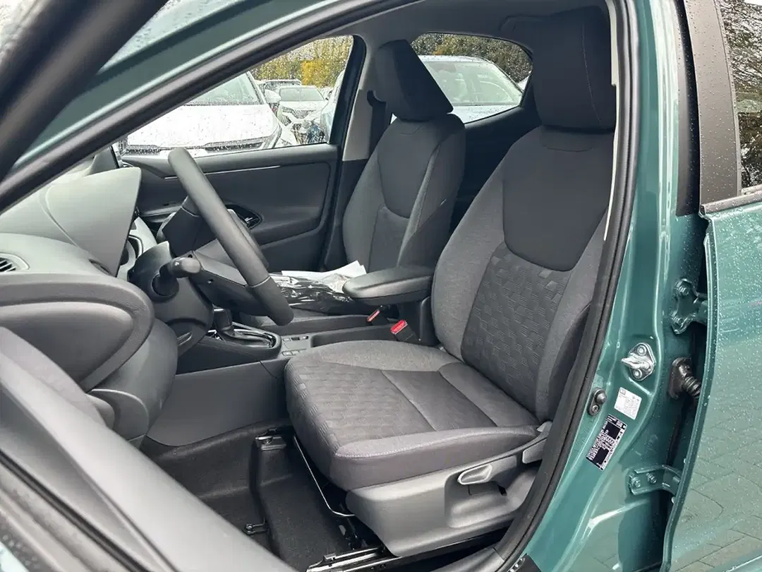 Toyota Yaris - Thumbnail 8