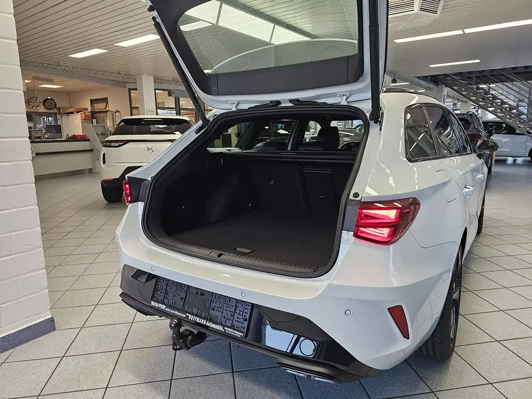 CUPRA Leon - Thumbnail 2