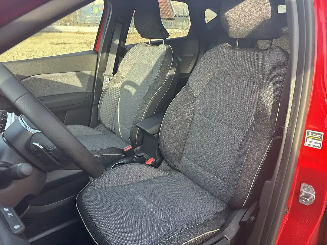 Renault Captur - Thumbnail 11