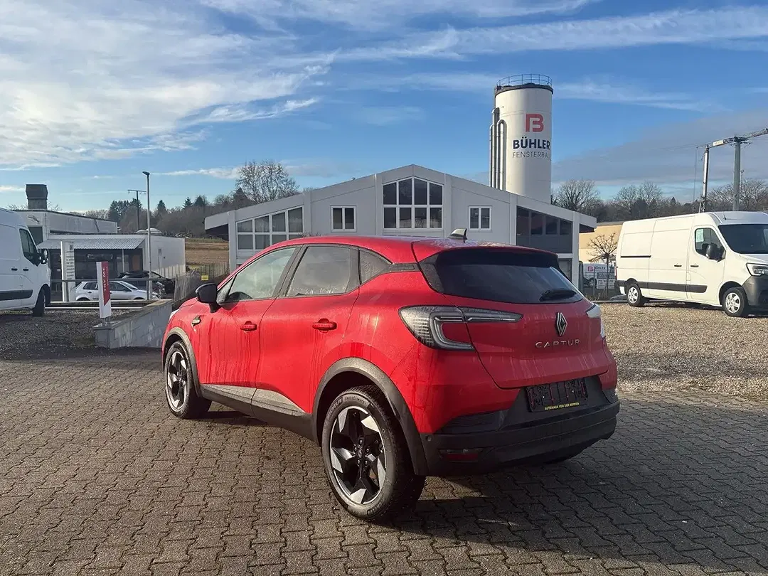 Renault Captur - Thumbnail 3