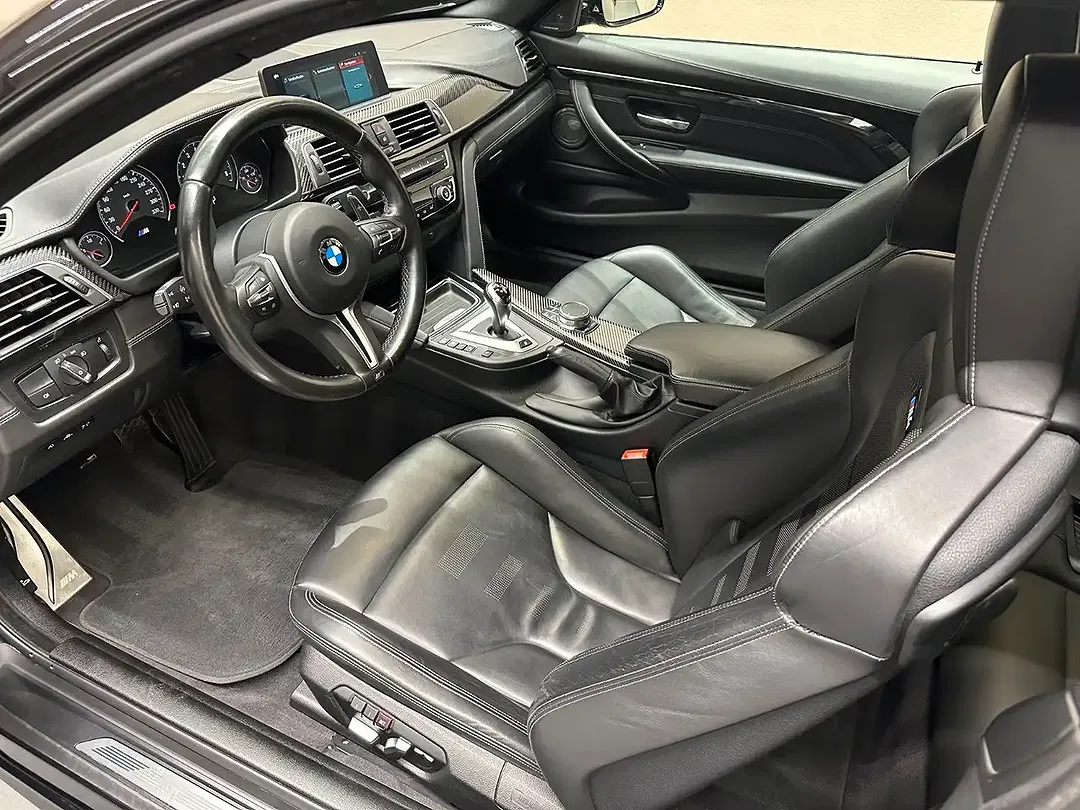BMW M4 - Thumbnail 10