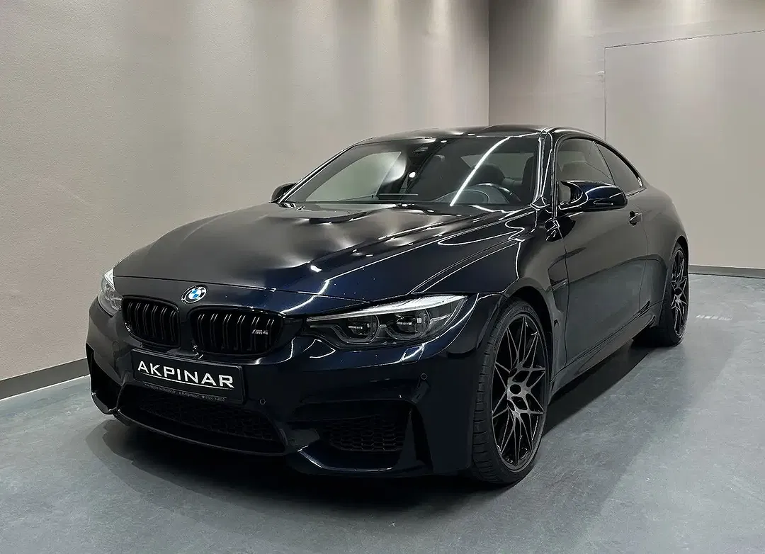 BMW M4 - Thumbnail 2