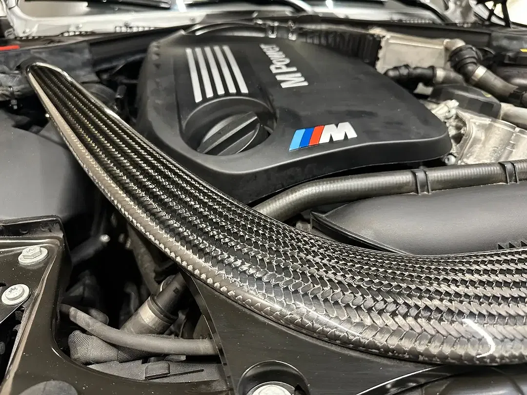BMW M4 - Thumbnail 8