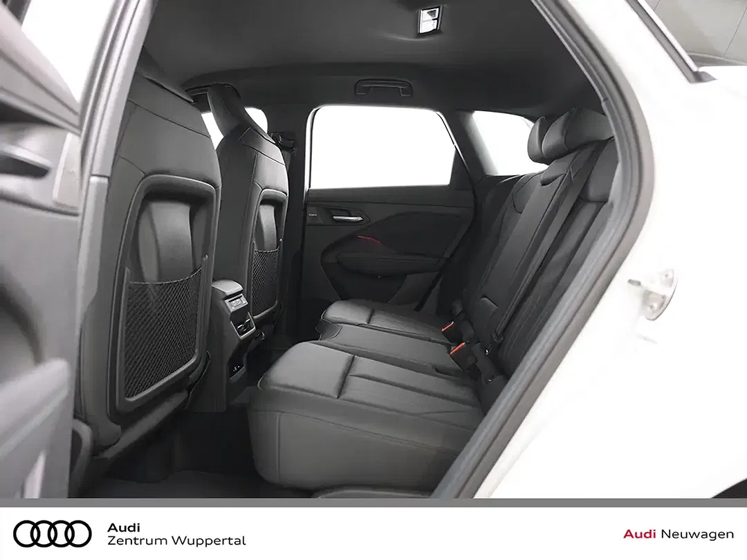 Audi Q3 - Thumbnail 13