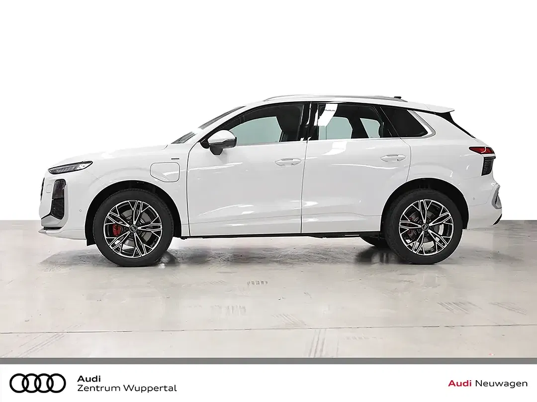 Audi Q3 - Thumbnail 3