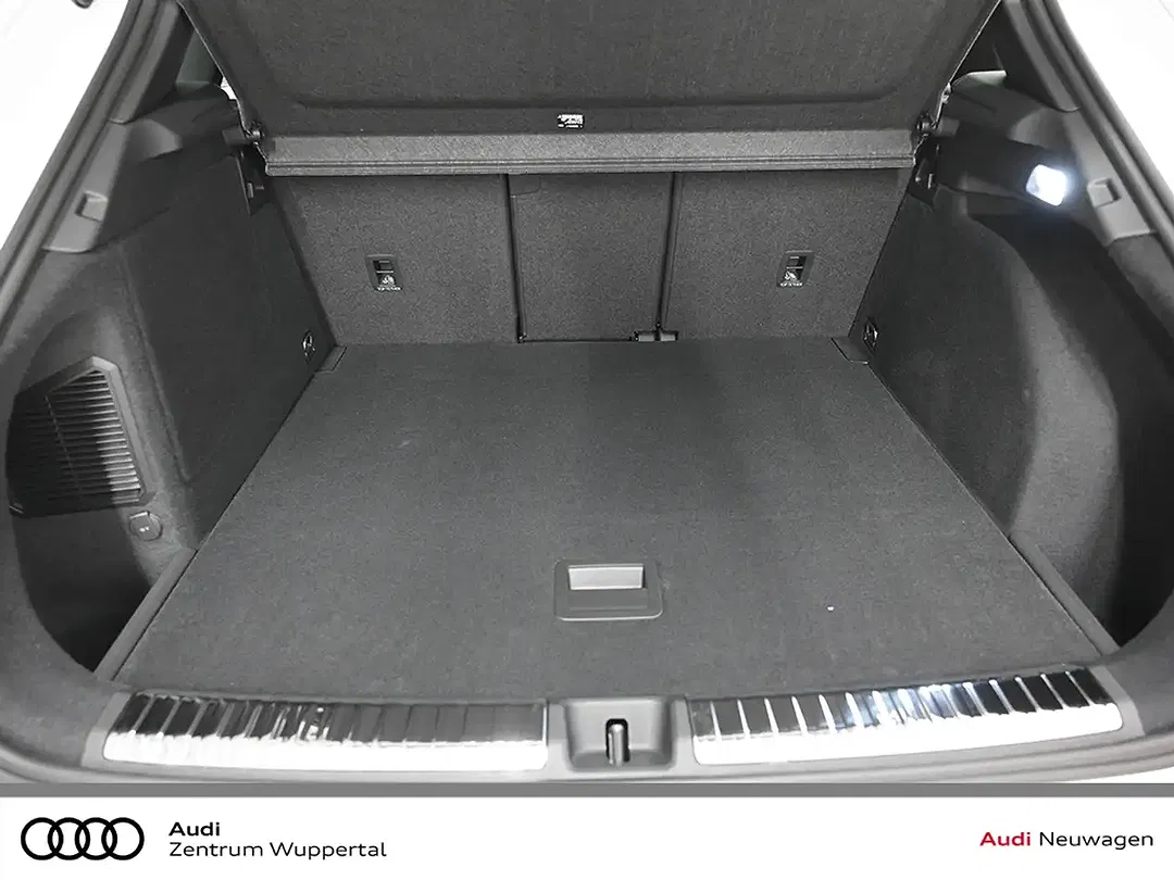 Audi Q3 - Thumbnail 8