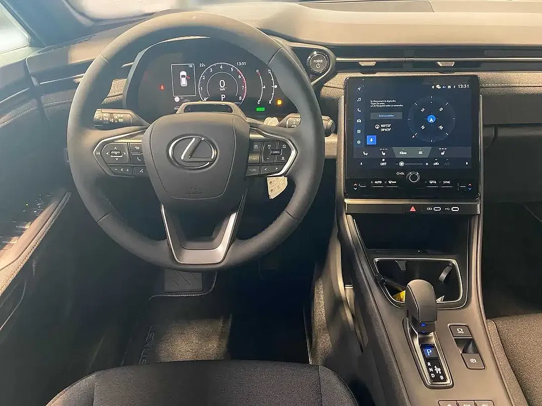 Lexus LBX - Thumbnail 10