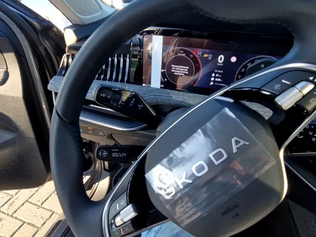 Skoda Superb - Thumbnail 12