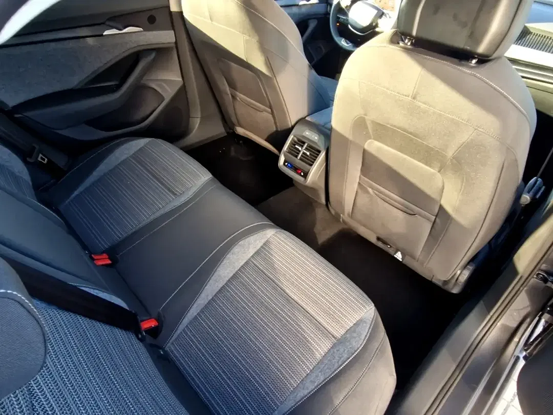 Skoda Superb - Thumbnail 9