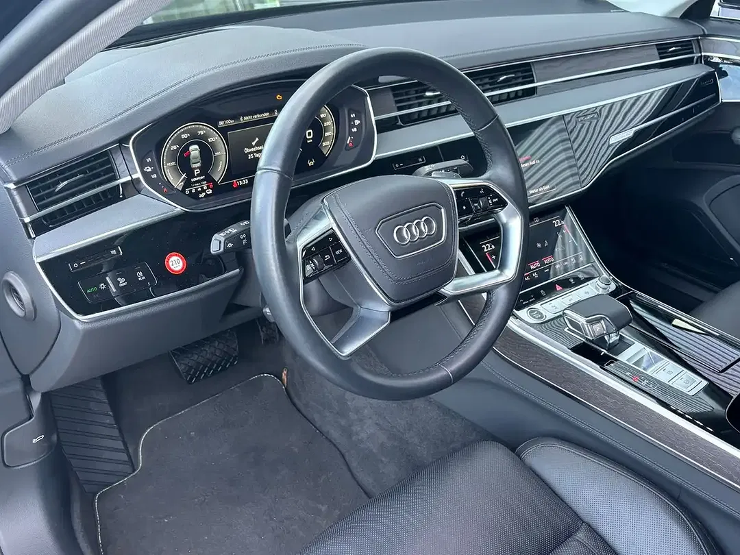 Audi A8 - Thumbnail 10
