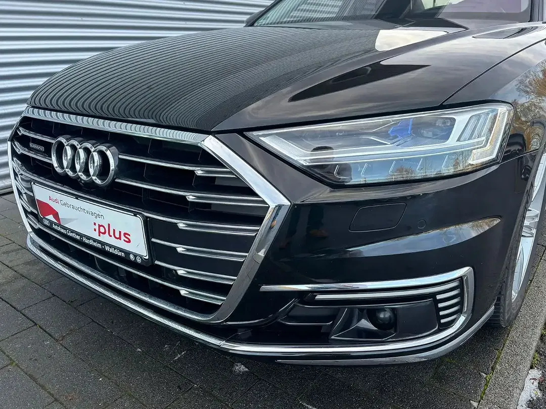 Audi A8 - Thumbnail 5