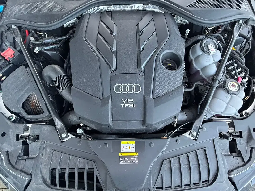 Audi A8 - Thumbnail 6