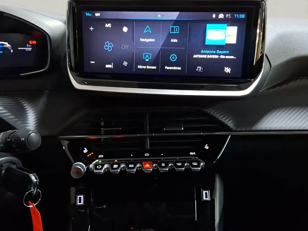 Peugeot 208 - Thumbnail 14