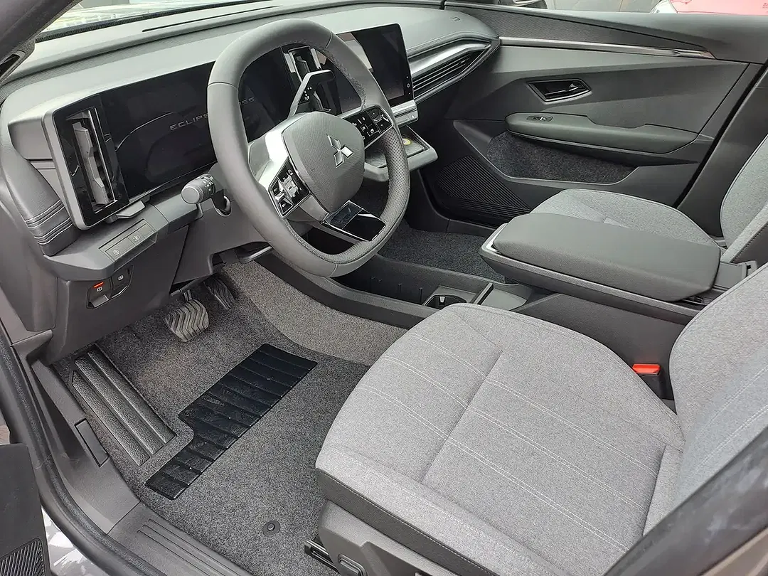 Mitsubishi Eclipse Cross - Thumbnail 14