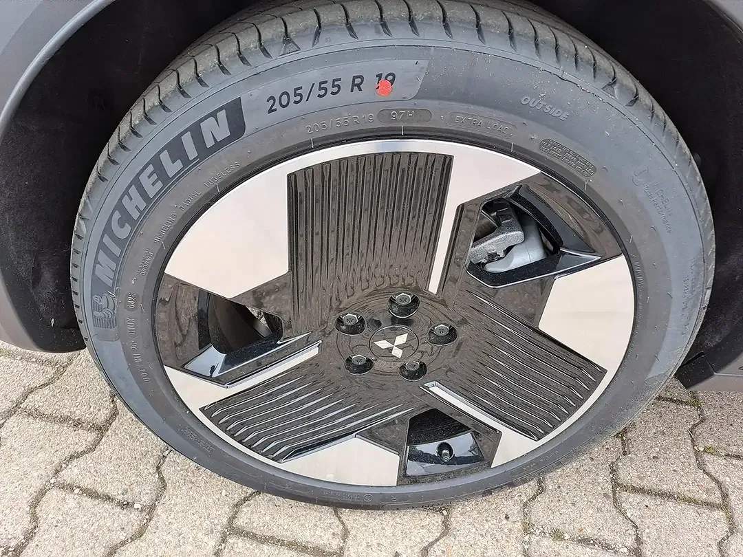 Mitsubishi Eclipse Cross - Thumbnail 8