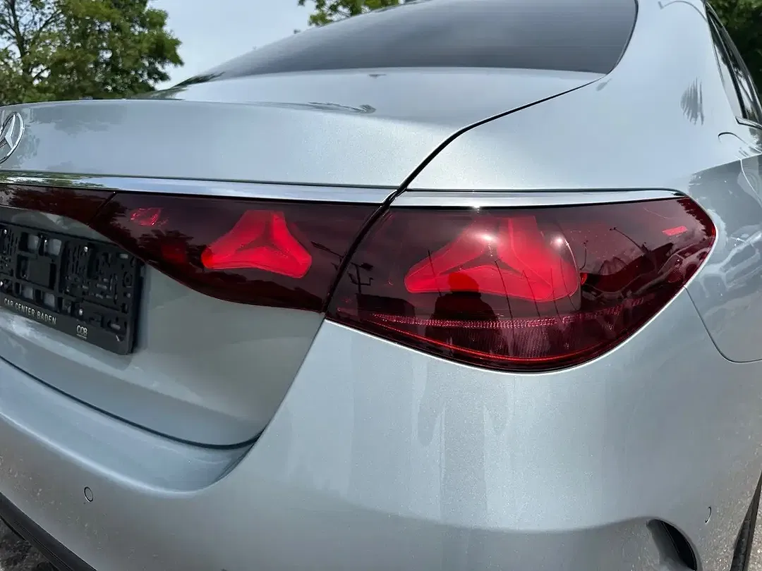 Mercedes-Benz E 200 - Thumbnail 15