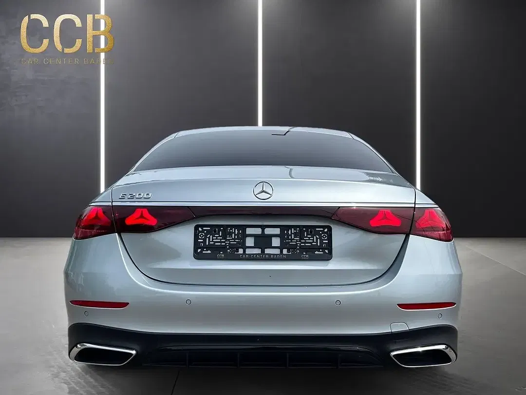 Mercedes-Benz E 200 - Thumbnail 6
