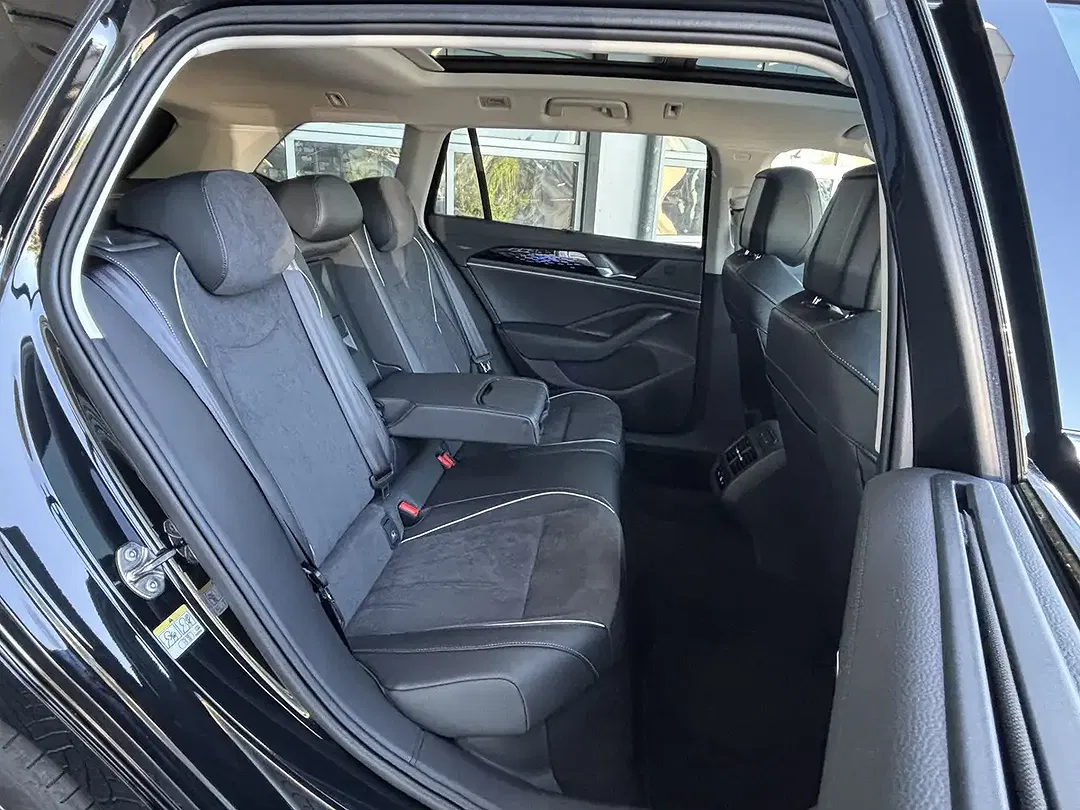 Volkswagen Passat Variant - Thumbnail 7