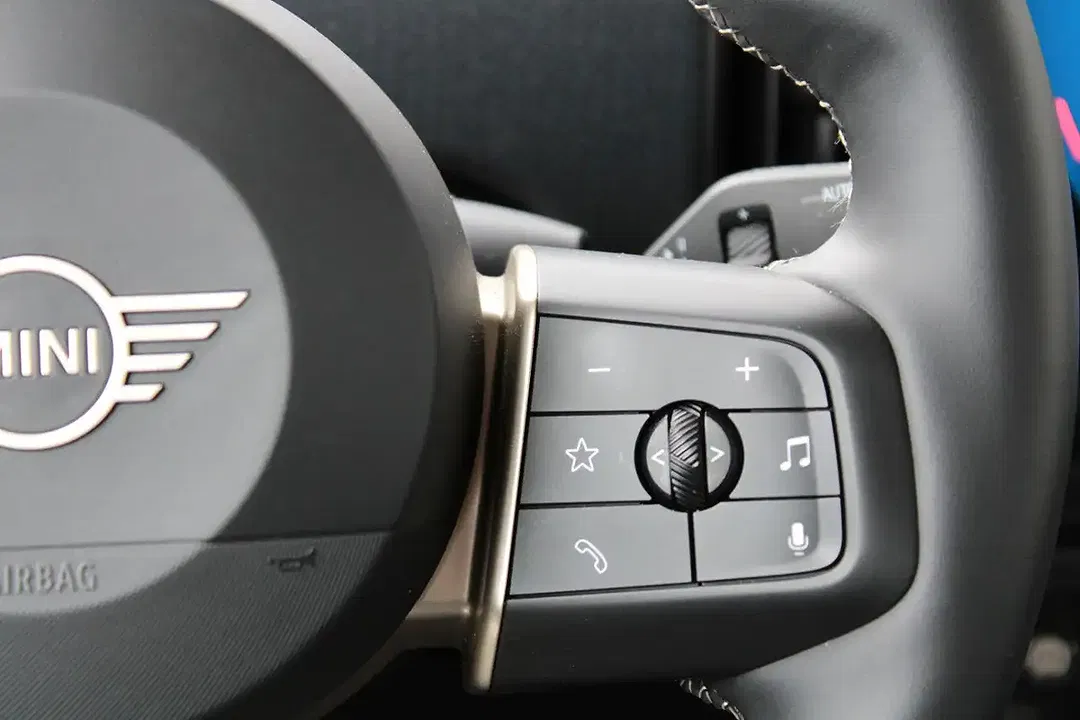 MINI Cooper C - Thumbnail 11