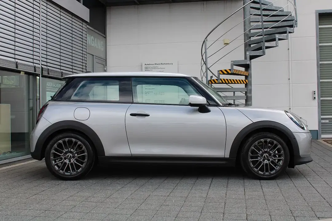 MINI Cooper C - Thumbnail 4