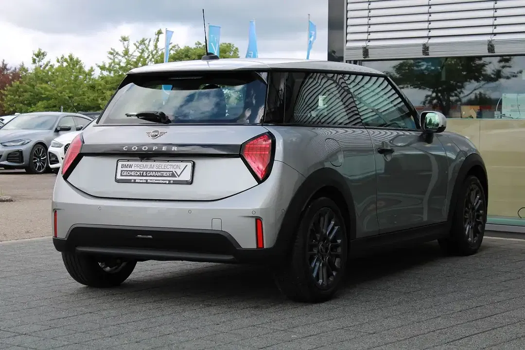 MINI Cooper C - Thumbnail 5