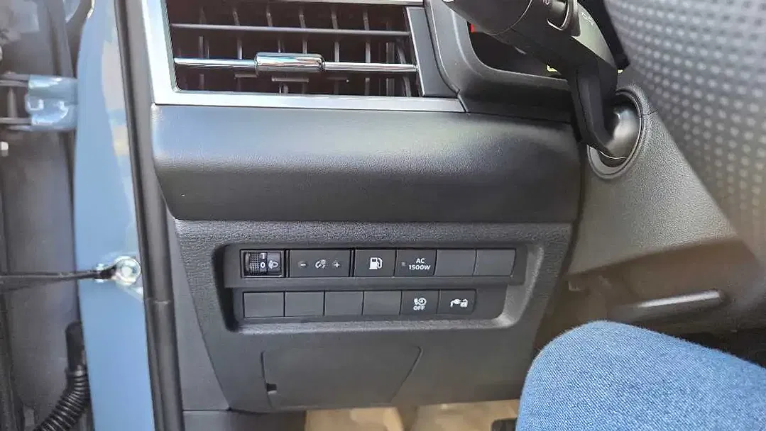 Mitsubishi Outlander - Thumbnail 7