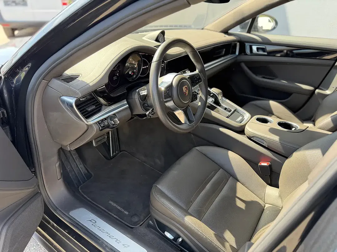 Porsche Panamera - Thumbnail 10