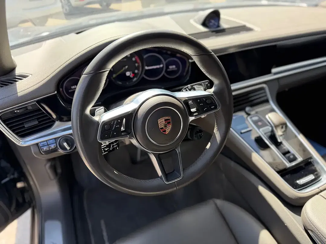 Porsche Panamera - Thumbnail 11