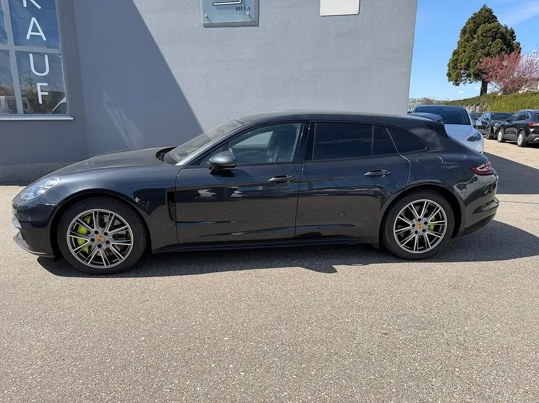 Porsche Panamera - Thumbnail 4