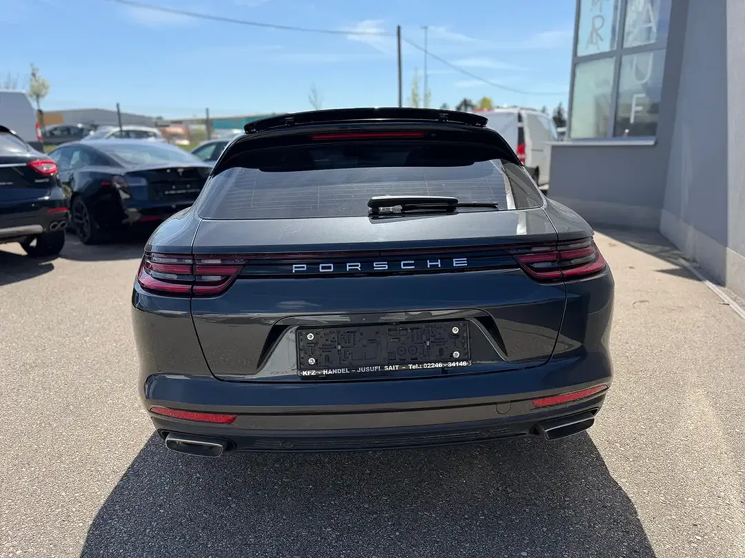 Porsche Panamera - Thumbnail 6