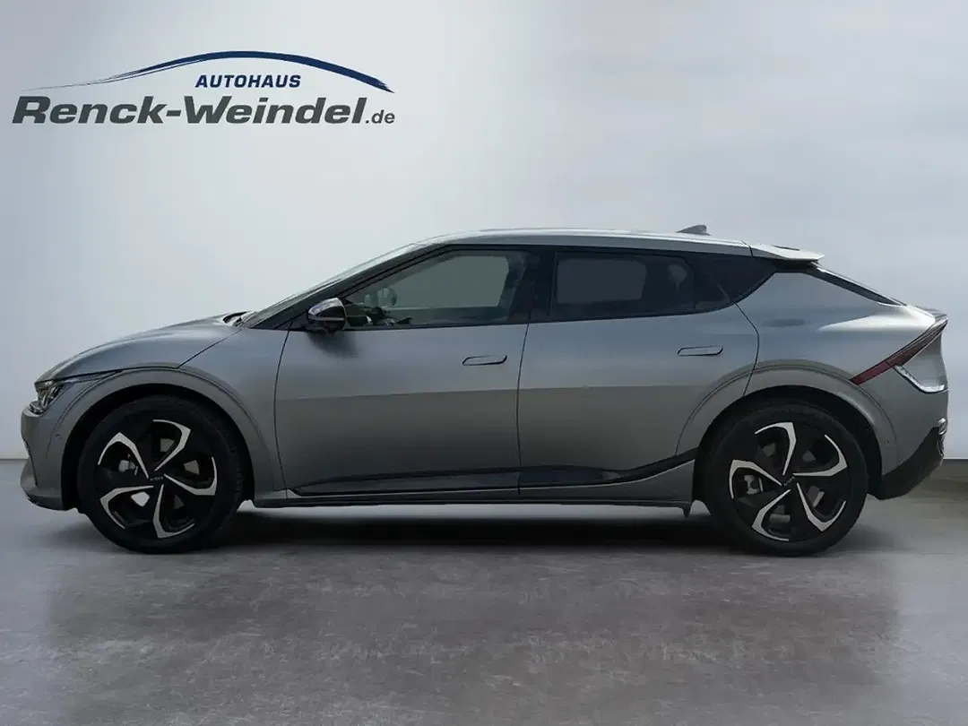 Kia EV6 - Thumbnail 2