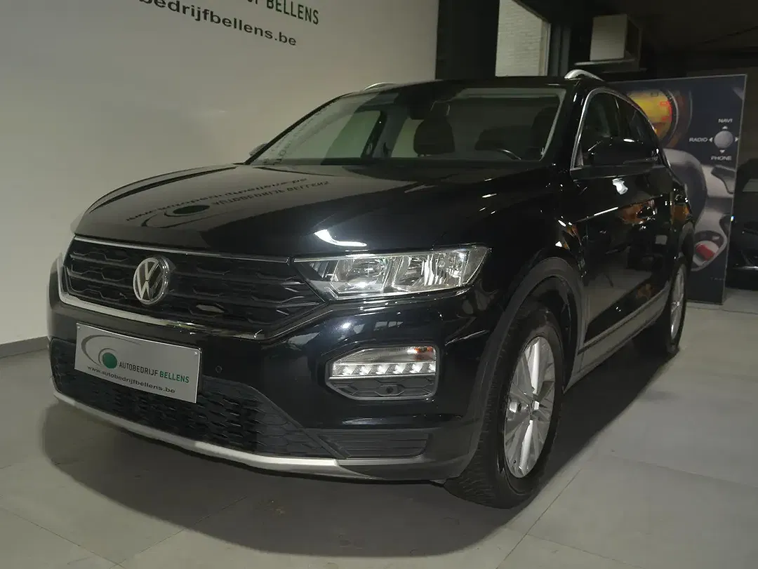 Volkswagen T-Roc - Thumbnail 3