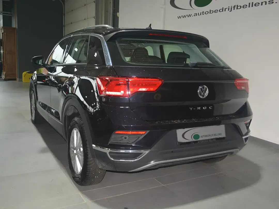 Volkswagen T-Roc - Thumbnail 4