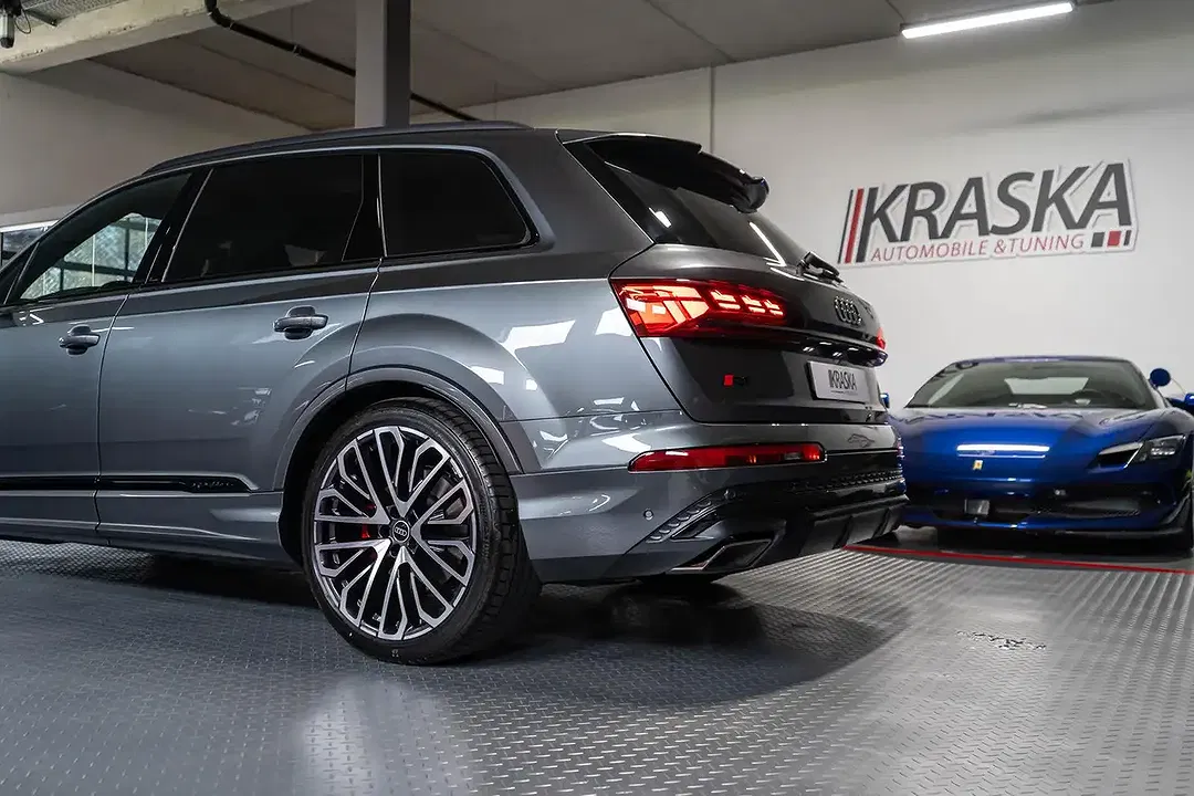 Audi Q7 - Thumbnail 12