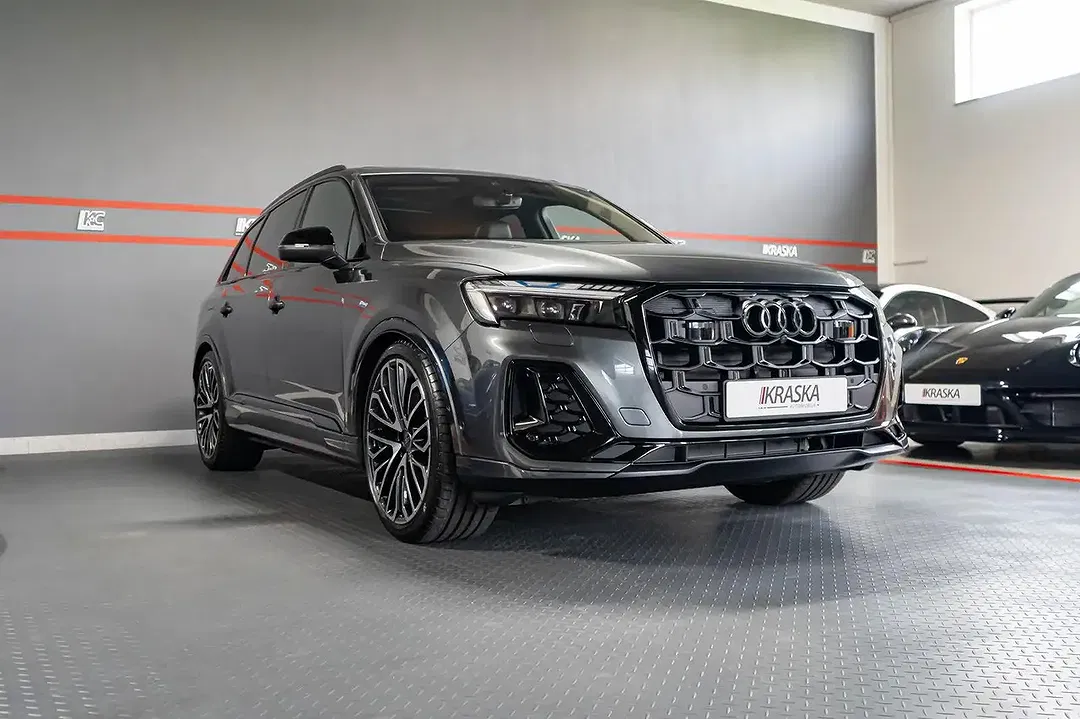 Audi Q7 - Thumbnail 6
