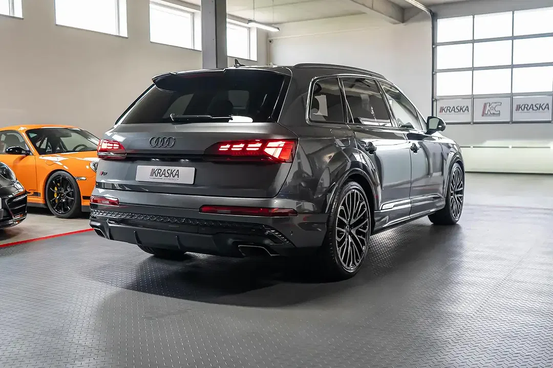 Audi Q7 - Thumbnail 8