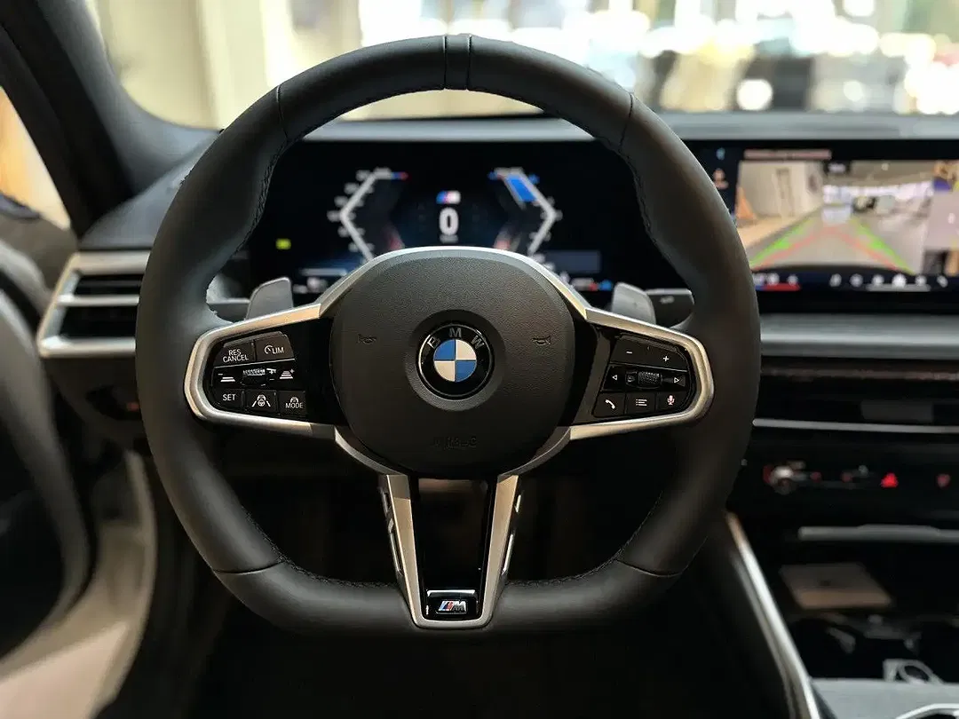 BMW 320 - Thumbnail 11