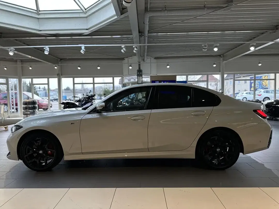 BMW 320 - Thumbnail 4