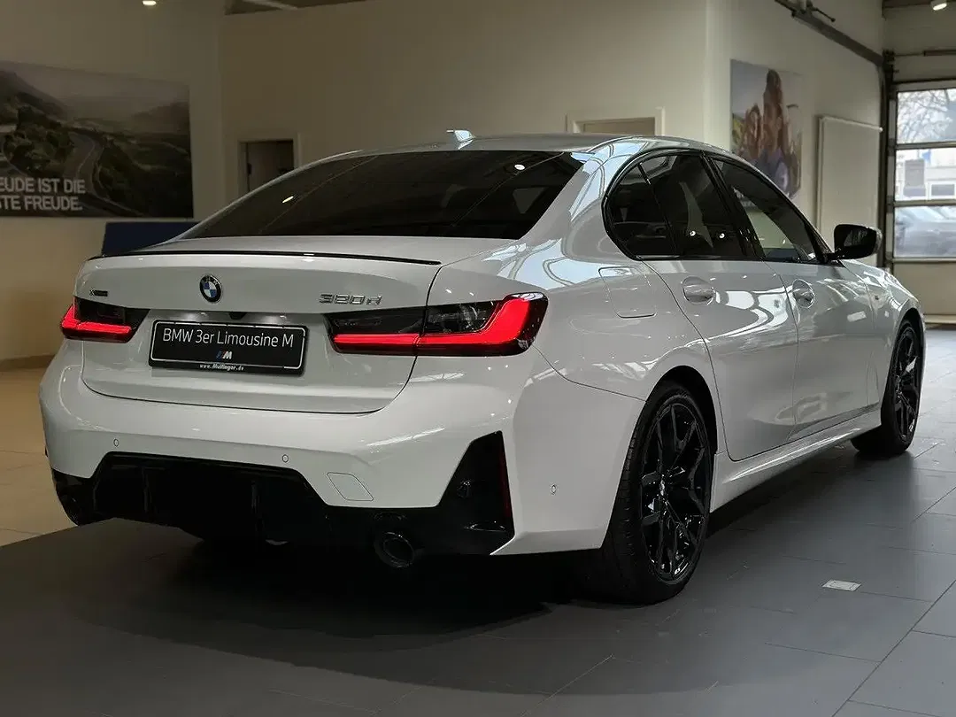 BMW 320 - Thumbnail 5