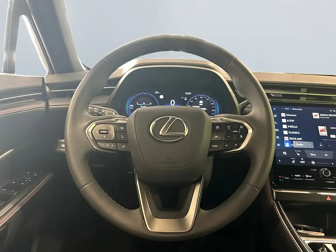 Lexus LBX - Thumbnail 11
