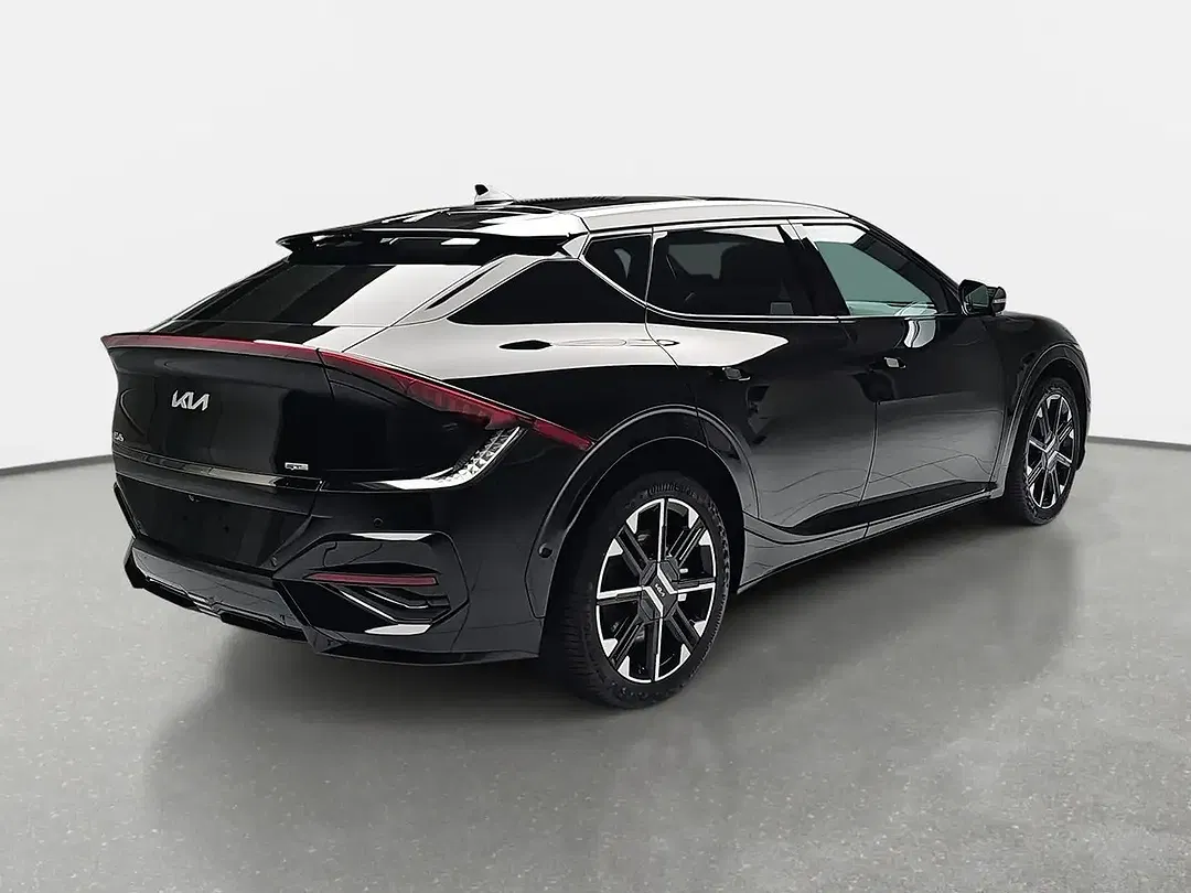 Kia EV6 - Thumbnail 3