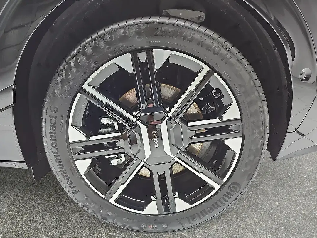 Kia EV6 - Thumbnail 6