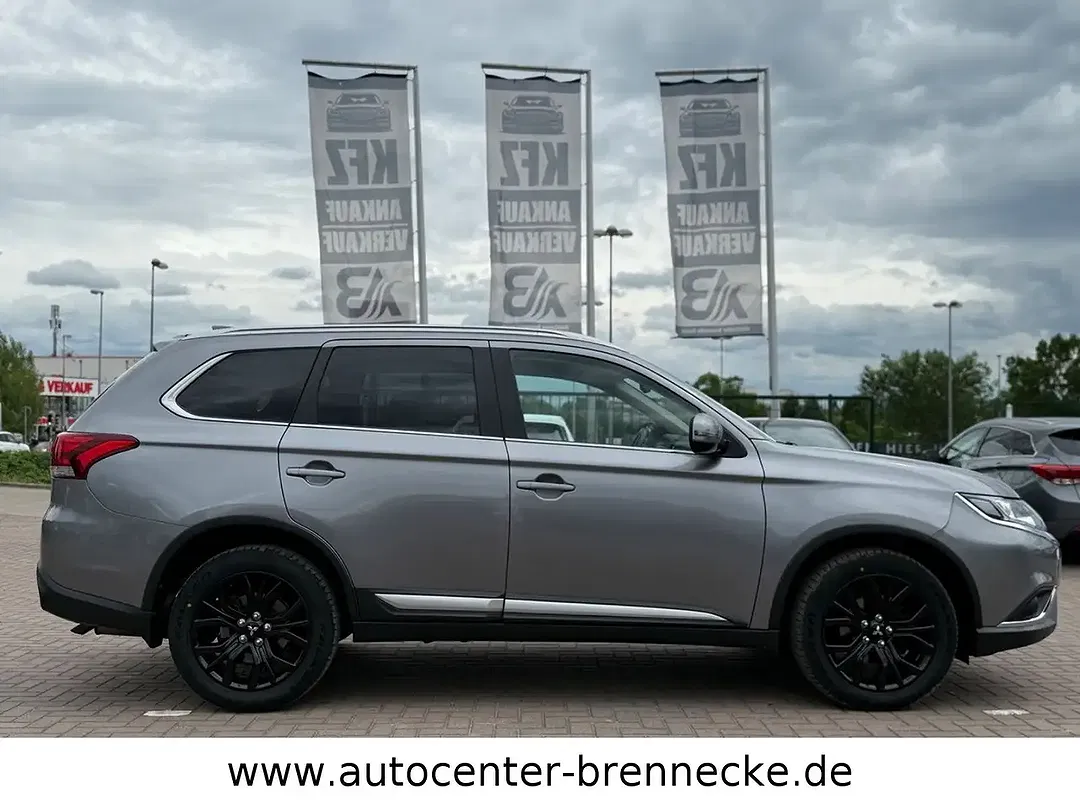 Mitsubishi Outlander - Thumbnail 6