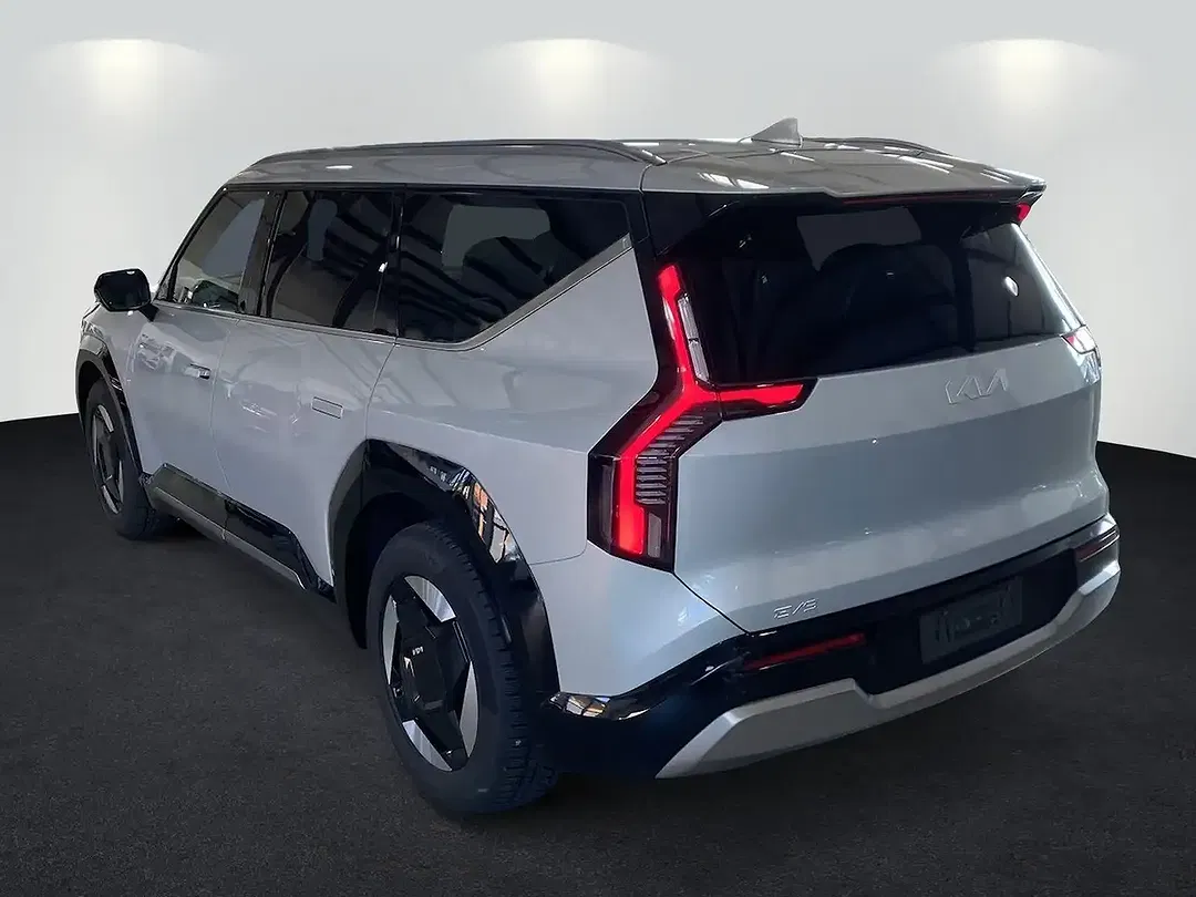 Kia EV9 - Thumbnail 4