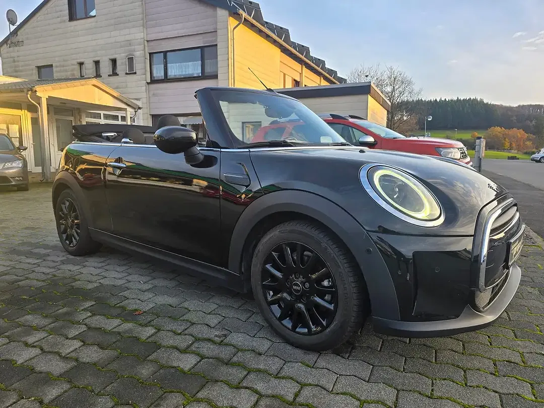 MINI Cooper Cabrio - Thumbnail 2